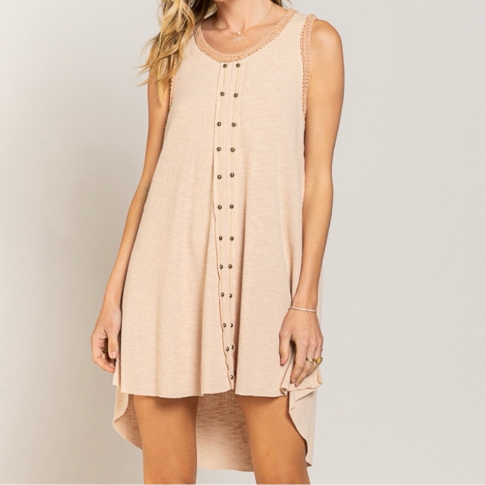 POL High-Low Sleeveless Dress - Picture 4 of 7